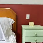 Flat Com Servicos E Vista Mar