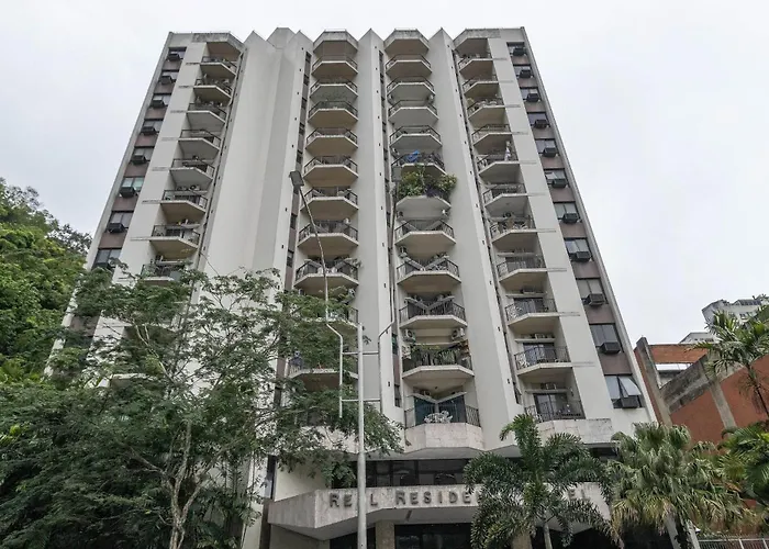 Flat Com Servicos E Vista Mar