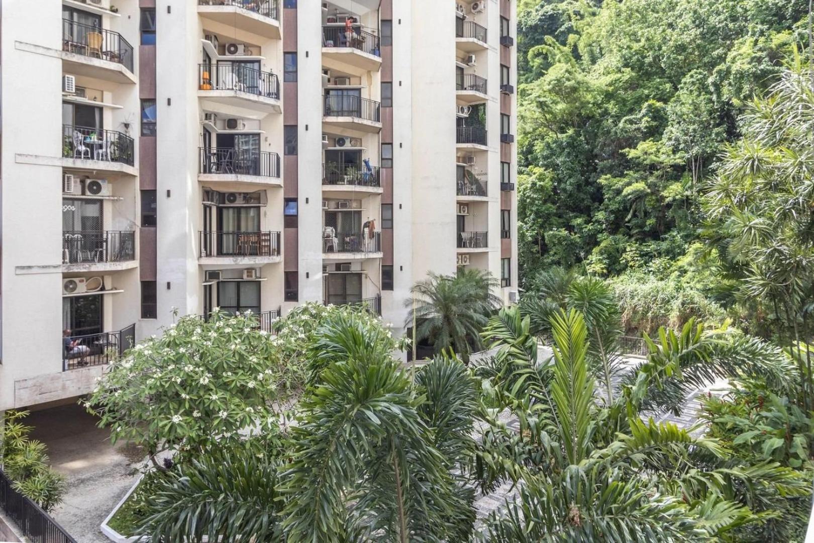Flat Com Servicos E Vista Mar