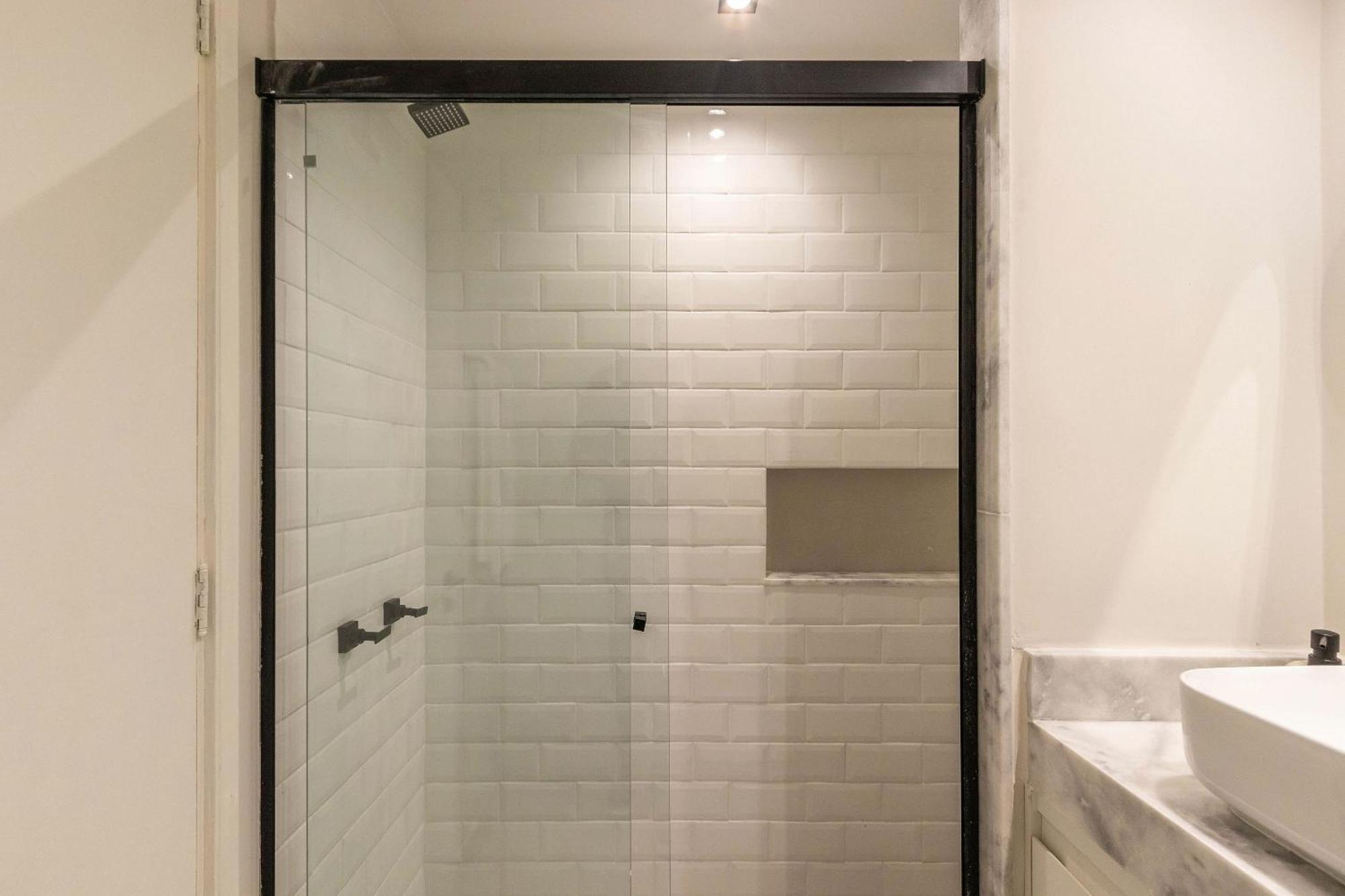 Flat Com Servicos E Vista Mar